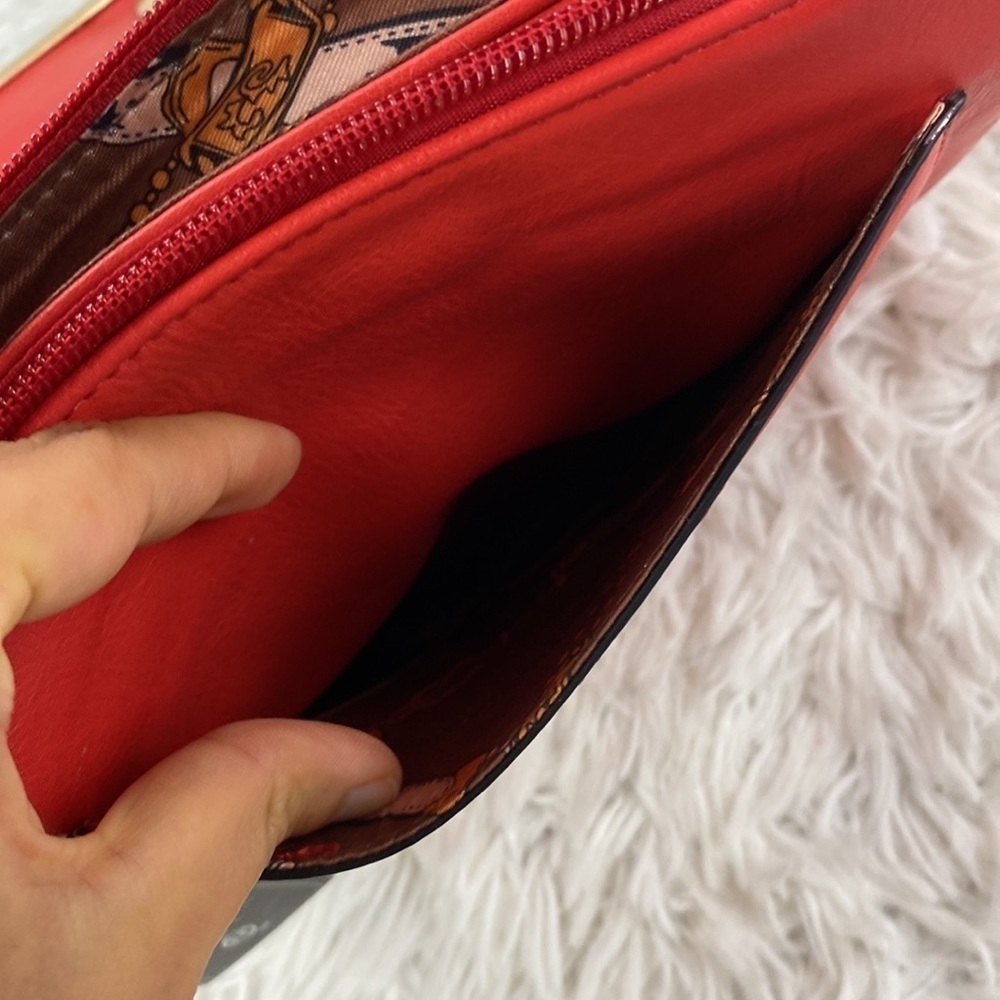 NWT La Terre Fashion Crossbody Bag - Picture 8 of 9